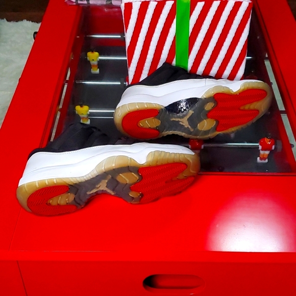 Jordan 11 (low) - Picture 6 of 8